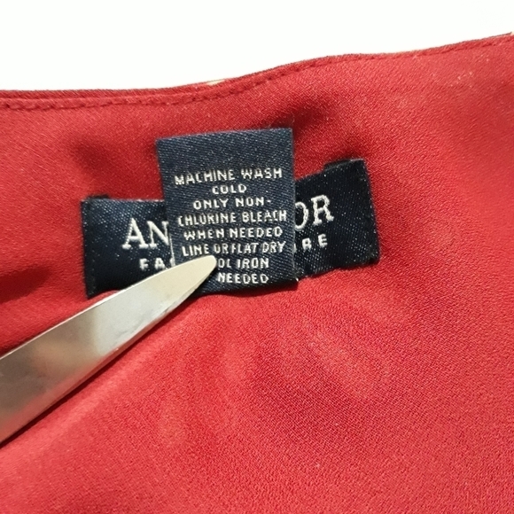 Ann Taylor Lining Red Floral Print Skirt Size 4 - Picture 9 of 9